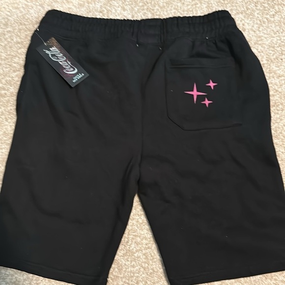 NWT! Coca Cola By PacSun New World Sweat Shorts - Size Large - Picture 7 of 7